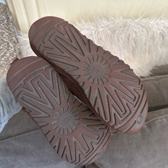 Ultra mini Uggs Brown Suede Ankle Boots size 6 - Picture 14 of 14